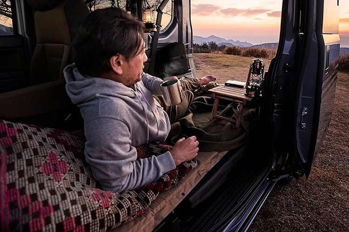 Phiên bản cao cấp nhất thuộc dòng Turbo Fun Nature Style, sử dụng hệ dẫn động hai cầu và hộp số CVT, có giá lên tới 2.269.300 yên (tương đương 375 triệu đồng).