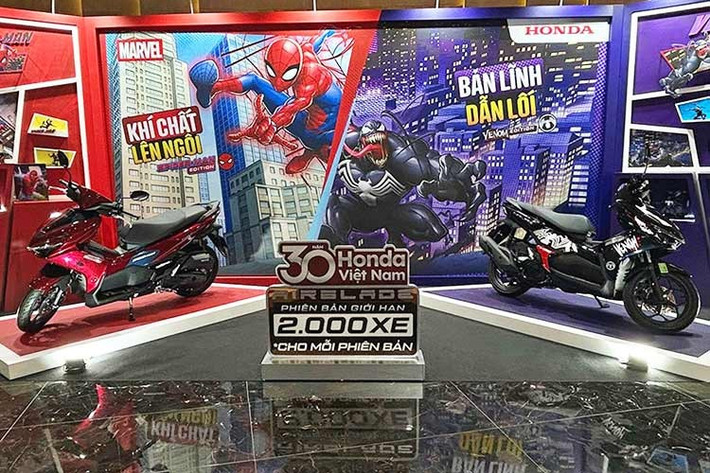 Ngày 6/3/2026 vừa qua, Honda Việt Nam đã tổ chức sự kiện kỷ niệm 30 năm thành lập. Nhân dịp này, Honda Việt Nam lần đầu tiên hợp tác với Marvel để ra mắt xe Air Blade 125 phiên bản giới hạn, lấy cảm hứng từ hai nhân vật biểu tượng Spider-Man và Venom.