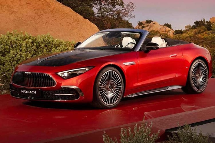 Mercedes-Benz Việt Nam đã chính thức ra mắt Mercedes-Maybach SL680 Monogram với các đại gia trong nước. Chiếc xe mui trần SL đầu tiên mang thương hiệu Mercedes-Maybach sở hữu động cơ V8, công suất 577 mã lực của SL63 nhưng kết hợp với giá đỡ động cơ và hệ thống treo mềm hơn, cùng các chi tiết thiết kế nội thất và ngoại thất xa hoa, đã được trình làng lần đầu vào tháng 8/2024.