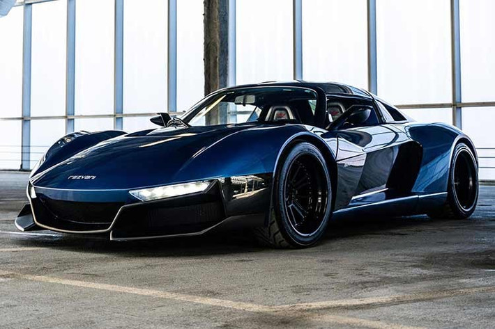 Chiếc Rezvani Beast Alpha này, do hãng chế tạo thân xe có trụ sở tại California sản xuất, có giá 200.000 USD (khoảng hơn 5,2 tỷ đồng) khi mới ra mắt. Khách hàng nhận được gì với số tiền đó? Đó là một chiếc xe thể thao với nền tảng của Lotus Elise và Ariel Atom nhưng lại sở hữu vẻ ngoài siêu xe.