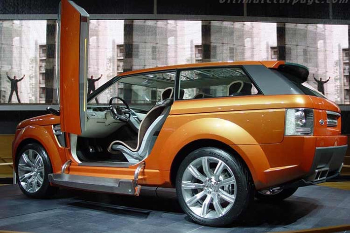 Không có mẫu xe nào của thương hiệu này ra mắt sau khi mẫu xe ý tưởng này được giới thiệu lại có cửa kiểu cắt kéo tách rời, với phần trên mở lên trên, trong khi phần dưới gập xuống dưới để đóng vai trò như bậc lên xuống tự động và giúp việc lên xuống xe dễ dàng hơn.