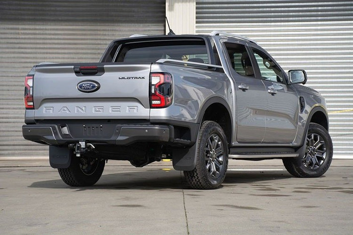 Việc bổ sung bản V6 hứa hẹn mở rộng lựa chọn cho khách hàng tìm kiếm một mẫu bán tải hiệu năng cao, cạnh tranh trực tiếp với các đối thủ mạnh mẽ nhất trong phân khúc.