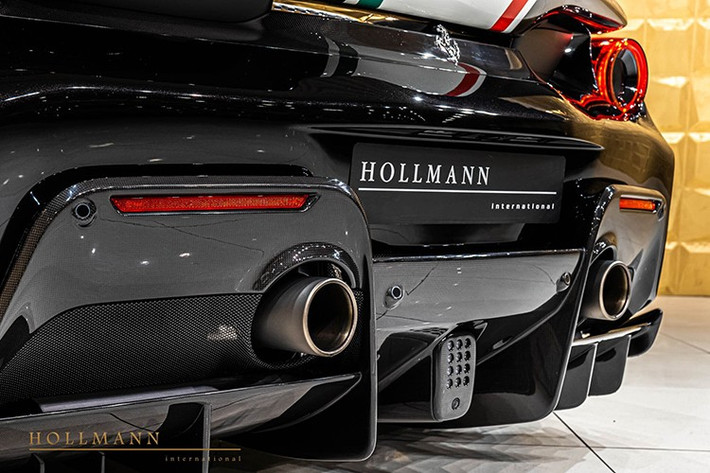 Người ta có thể nghĩ rằng vì phiên bản đặc biệt này của Ferrari 488 Pista là để kỷ niệm thành công trên đường đua với một vài điểm nhấn đặc biệt cả bên trong lẫn bên ngoài, nên nó cũng có thể tự hào với một vài tính năng đặc biệt ở bộ phận động cơ, nhưng trái tim của xe hoàn toàn giống với 488 Pista thông thường.