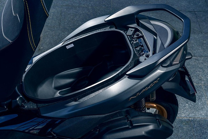 Hiệu suất của động cơ mới trên mẫu xe tay ga Yamaha NMAX "TURBO" thế hệ mới cũng được tối ưu hóa với công nghệ YECVT thay thế hệ thống CVT thông thường. Từng xuất hiện trên NVX thế hệ mới vào giữa năm, nhưng NMax mới chính là mẫu xe tiên phong trang bị công nghệ này vào năm ngoái khi lần đầu được ra mắt tại Indonesia.