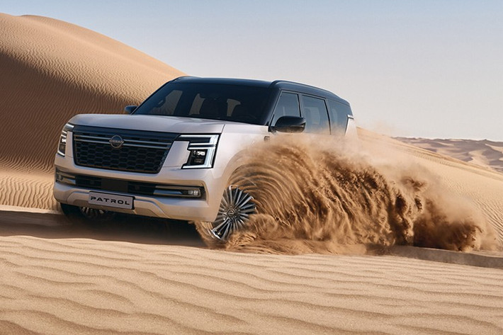 Nguồn gốc của mối gắn bó đặc biệt giữa người UAE và Nissan Patrol được cho là bắt đầu từ những năm 1990, trong giai đoạn đầy biến động của Trung Đông. Khi Chiến tranh vùng Vịnh lần thứ nhất nổ ra và quân đội Iraq tiến vào Kuwait, UAE đã thể hiện tình đoàn kết bằng việc tham gia chiến dịch viện trợ nhân đạo.