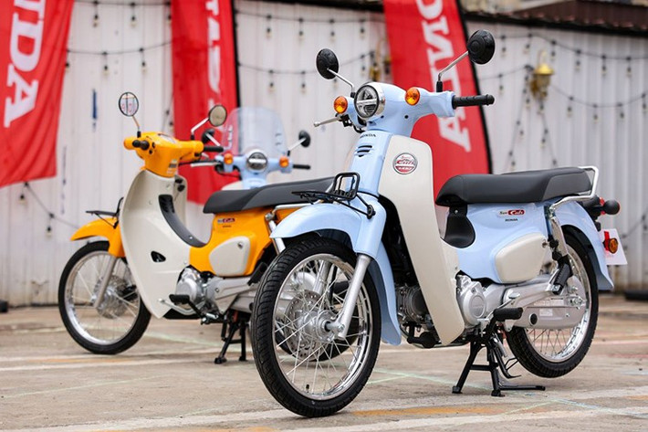 Tâm điểm chương trình là bản đặc biệt Super Cub Fujisan Limited Edition - mẫu xe được Honda chế tác riêng để tri ân quê hương Nhật Bản, lấy cảm hứng từ ngọn núi Phú Sĩ.