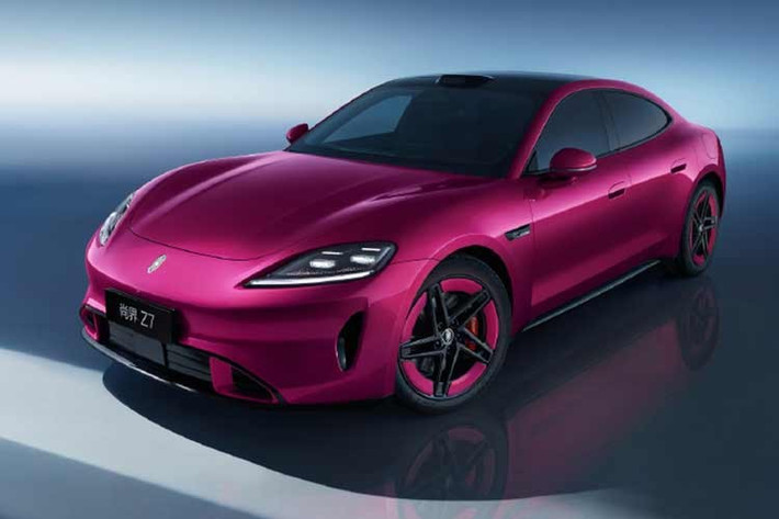 Trước đó, đã có tin đồn về việc SU7 sẽ ra mắt ngày 19/3/2026, nhưng CEO Xiaomi, ông Lôi Quân, lại nhiều lần cho biết thời điểm được dời sang tháng 4. Tuy nhiên, mới đây, Xiaomi bất ngờ xác nhận SU7 thế hệ mới sẽ trình làng vào ngày 19/3, quay trở lại mốc thời gian ban đầu. Động thái này được cho là có liên quan trực tiếp đến việc Saic Z7và Z7T mở cọc vào ngày 23/3/2026.