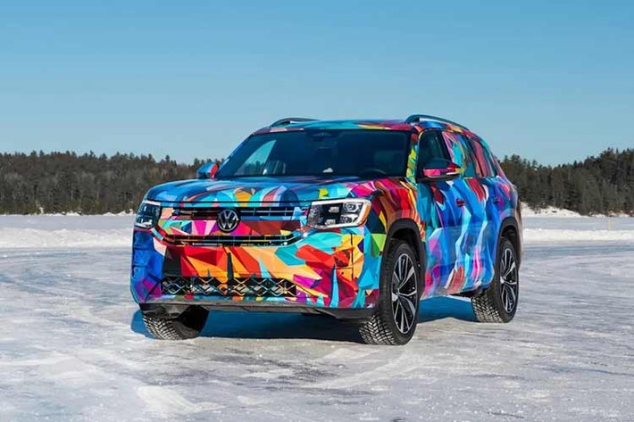 Volkswagen chưa chia sẻ nhiều thông tin chi tiết, nhưng mẫu crossover này có lưới tản nhiệt lớn chia đôi, hai bên là đèn pha LED với điểm nhấn hình chữ C. Phía dưới là các khe hút gió dọc và hốc hút gió rộng phía dưới với họa tiết lưới hình thoi.