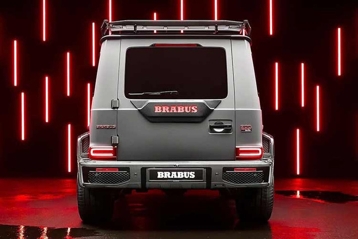 Công suất phân bổ tuyến tính và kiểm soát hoàn hảo suốt dải tua, giúp khả năng tăng tốc từ 0-100 km/h chỉ trong 3,7 giây. Tốc độ tối đa được giới hạn điện tử ở 240 km/h (149 mph).