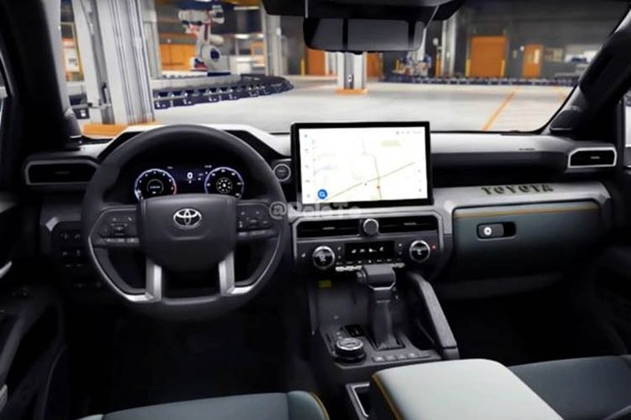 Đáng chú ý, cụm radar tích hợp phía trước cho thấy mẫu SUV này có thể sẽ được trang bị hệ thống hỗ trợ lái nâng cao (ADAS) cấp độ 2 – lần đầu tiên xuất hiện trên Fortuner. Thân xe vẫn giữ phom dáng đặc trưng nhưng trở nên vuông vức và cơ bắp hơn. Bộ mâm hợp kim thiết kế mới có thể nâng lên cỡ 19 inch.