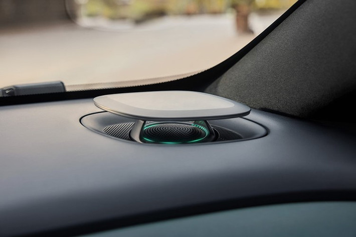 Tuy nhiên, hãng xe Nhật Bản sẽ phải đối mặt với sự cạnh tranh gay gắt từ các nhà sản xuất ô tô Trung Quốc như BYD, vốn đã sớm mở rộng hoạt động xuất khẩu sang khu vực Đông Nam Á. Dù vậy, Nissan cho rằng mạng lưới dịch vụ hậu mãi và bảo dưỡng của họ tại các thị trường quốc tế sẽ tạo nên khác biệt và lợi thế cạnh tranh so với các đối thủ mới nổi.