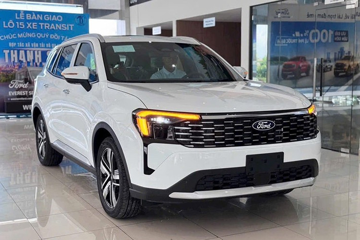 7. Ford Territory: 1.120 xe Sự góp mặt của bản nâng cấp với nhiều thay đổi về thiết kế, bổ sung công nghệ tính năng giúp Ford Territory tìm lại sức hút. Doanh số mẫu crossover 5 chỗ của hãng xe Mỹ đạt doanh số 1.120 xe trong tháng 9/2025, tăng 639 so với tháng 8/2025.