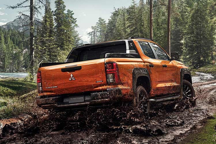 Mitsubishi Triton 2026 bán tại Nhật Bản được nhập khẩu nguyên từ Thái Lan. Việc duy trì chất lượng toàn cầu kết hợp cùng những nâng cấp đặc thù cho thị trường khó tính như Nhật Bản cho thấy tham vọng của Mitsubishi trong việc thống trị phân khúc bán tải đa năng.