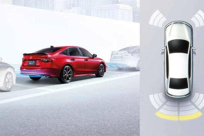 Mức giá xe Honda Civic e:HEV 2026 tại Thái Lan cụ thể như sau: Honda Civic e:HEV RS – 1.239.000 THB (khoảng 1,03 tỷ đồng); Honda Civic e:HEV EL+ – 1.099.000 THB (khoảng 917 triệu đồng); Honda Civic e:HEV EL – 949.000 THB (khoảng 790 triệu đồng).