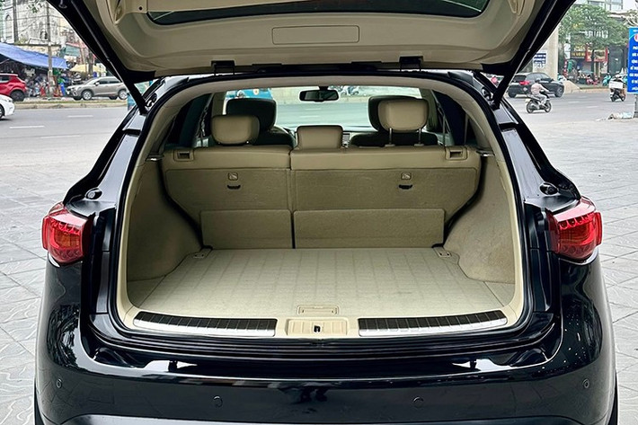 Một số địa chỉ uy tín tại Hà Nội và TP.HCM hiện vẫn nhận bảo trì xe Infiniti. Những nơi này hỗ trợ đặt hàng phụ tùng từ Nhật và có đội ngũ kỹ thuật phù hợp.