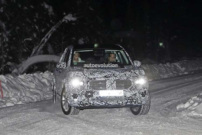 Dù lựa chọn hướng đi nào, Baby G-Class được kỳ vọng vẫn sẽ là một mẫu SUV off-road thực thụ, kế thừa tinh thần bền bỉ và khả năng vượt địa hình đặc trưng của dòng G-Class. Nếu đúng kế hoạch, mẫu xe này sẽ chính thức trình làng vào năm 2027, mở ra cơ hội sở hữu “G-Class thu nhỏ” với mức giá dễ tiếp cận hơn.