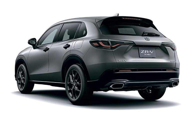 Cung cấp sức mạnh cho Honda ZR-V 2026 là hệ truyền động hybrid với sự kết hợp của động cơ xăng 2.0L với mô tơ điện. Hệ thống này sản sinh công suất kết hợp 181 mã lực, mang lại khả năng vận hành mạnh mẽ nhưng vẫn đảm bảo tối ưu mức tiêu hao nhiên liệu.