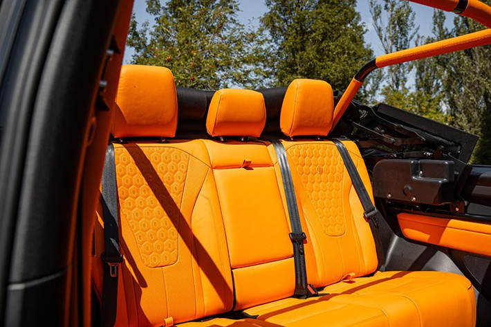 Jan-Pieter Kroezen - nhà sáng lập Heritage Customs: “Hợp tác với Urban rất tuyệt vời ngay từ đầu. Chúng tôi chia sẻ đam mê với xe sang và niềm vui trong công việc. Việc sáp nhập Heritage vào Urban mang lại nhiều cơ hội mới cho cả hai bên và khách hàng.