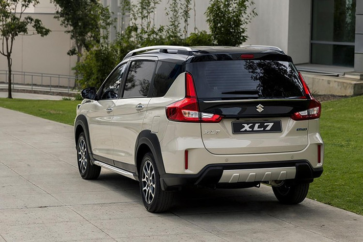 Với mức giá bán hợp lý,cùng thiết kế thực dụng Suzuki XL7 phù hợp cho gia đình, đi kèm với đó là công nghệ mild hybrid tiết kiệm nhiên liệu hơ so với các đối thủ cùng phân khúc.