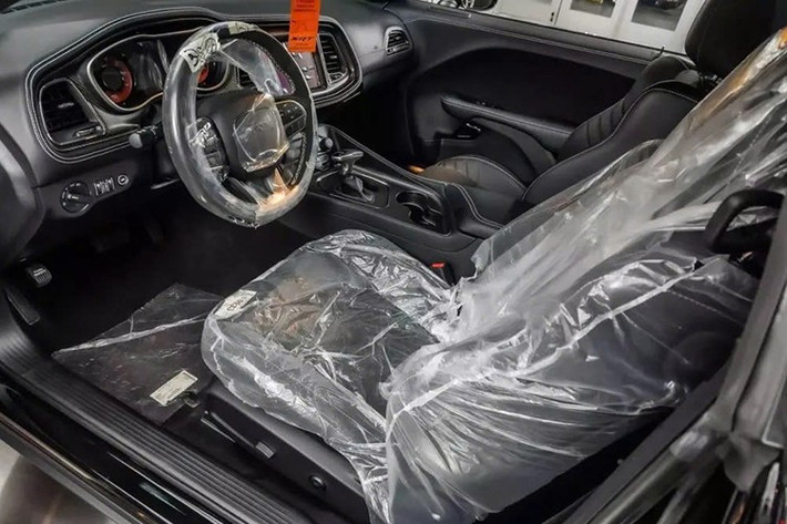 Câu chuyện này đã truyền cảm hứng cho Dodge tung ra phiên bản đặc biệt Black Ghost mang hình dáng của Challenger SRT Hellcat Redeye và bán ra với số lượng giới hạn chỉ 300 chiếc. Chiếc xe này là một trong số 300 chiếc đó.