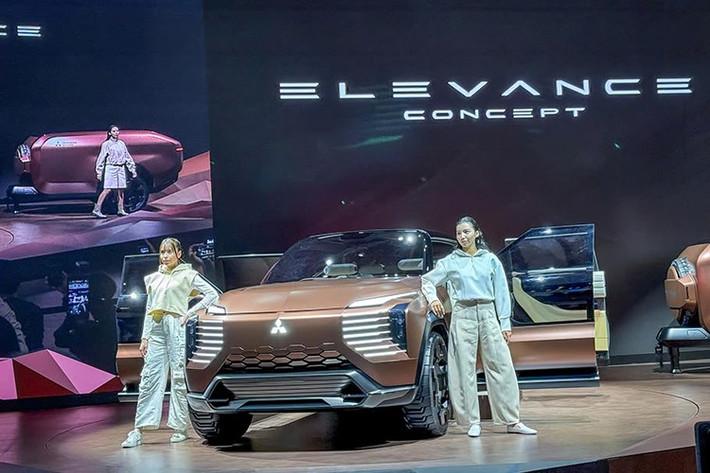 Đây mới chỉ là một bản concept, nhưng dường như Mitsubishi có ý định phát triển Elevance thành thực tiễn. Kiểu dáng có thể sẽ truyền cảm hứng cho một mẫu xe tương lai, như Mitsubishi Montero/Pajero 2027 sắp ra mắt.
