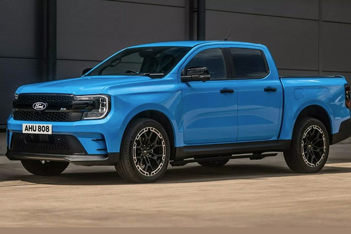 Việc kết hợp giữa động cơ xăng tăng áp 2.3L và mô-tơ điện được xem là bước nhảy vọt đáng kể so với bản diesel V6 hiện tại, mạnh hơn khoảng 40 mã lực và gần 100 Nm mô-men xoắn.