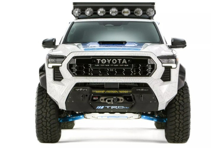 Bán tải Toyota Tacoma H2 Overlander được xem là một trong những dự án táo bạo nhất của hãng xe Nhật, khi lần đầu tiên đưa công nghệ hydro ứng dụng trên một mẫu xe địa hình cỡ trung, thay vì các dòng sedan hay SUV đô thị.