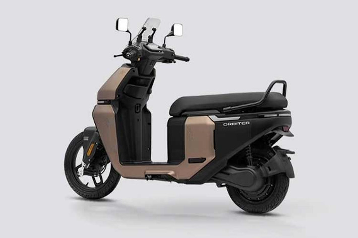 Orbiter V1 được bán ra thị trường với hai tùy chọn màu sắc gồm Martian Copper và Stellar Silver. Thiết kế tổng thể của xe vẫn giữ nguyên phong cách hiện đại đặc trưng của dòng Orbiter.