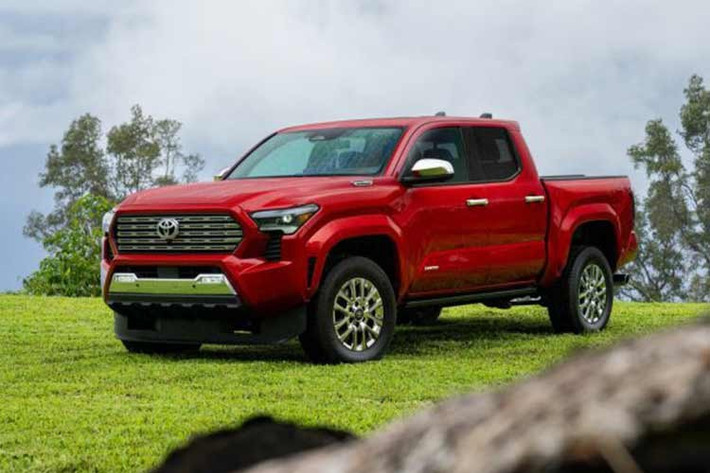 Toyota Tacoma 2025 ﻿Độ bền từ lâu đã là “đặc sản” của Toyota Tacoma, đến mức gần như bất kỳ đời xe nào cũng có thể góp mặt trong danh sách này. Thực tế cho thấy không ít chiếc Tacoma đã vượt số ODO 320.000 km. Đáng chú ý nhất là chiếc Toyota Tacoma đời 2008 từng xuất hiện trên kênh YouTube ToyotaJeff Reviews với công-tơ-mét vượt 2,5 triệu km.