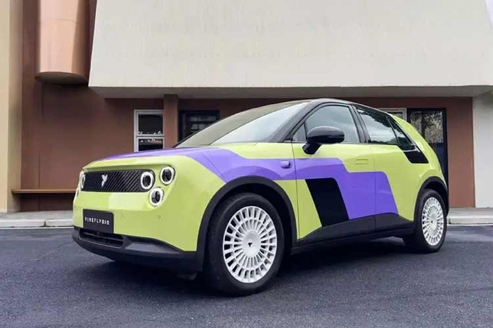 Kích thước của Nio Firefly khá nhỏ với chiều dài x rộng x cao lần lượt 4.003 x 1.781 x 1.557 mm trong khi chiều dài cơ sở đạt 2.615 mm. Nio Firefly Millennium Wave Special Edition dự kiến sẽ bắt đầu được bàn giao cho khách hàng Trung Quốc từ ngày 22/3/2026 tới đây.