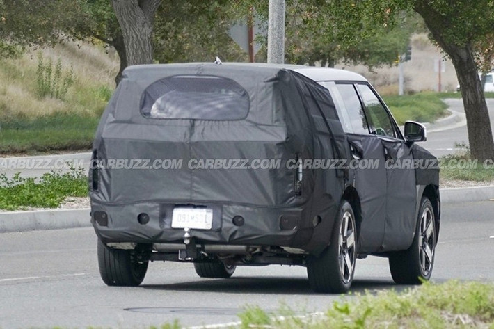 Trong bối cảnh cạnh tranh khốc liệt ở phân khúc SUV cỡ trung, việc Hyundai “lắng nghe” thị trường qua những điều chỉnh nhỏ nhưng hiệu quả có thể là chiến lược khôn ngoan để duy trì đà tăng trưởng và sức hút thương hiệu cho SantaFe trong những năm tới.