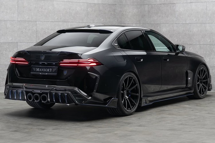 Mansory chưa tiết lộ giá cho bản độ đặc biệt này, nhưng chắc chắn giá xe sẽ không hề rẻ. Hãng cũng thông báo rằng sẽ còn nhiều nâng cấp khác cho dòng BMW M5 trong tương lai.