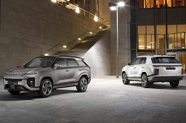 Tập đoàn KG Mobility, hiện được biết đến với tên gọi KGM trên thị trường quốc tế, là một nhà sản xuất ôtô của Hàn Quốc có nguồn gốc từ Dong-A Motor, một công ty được thành lập năm 1954. Họ hoạt động tích cực hơn trên thị trường quốc tế sau khi đổi tên thành SsangYong Motor Company vào năm 1988.