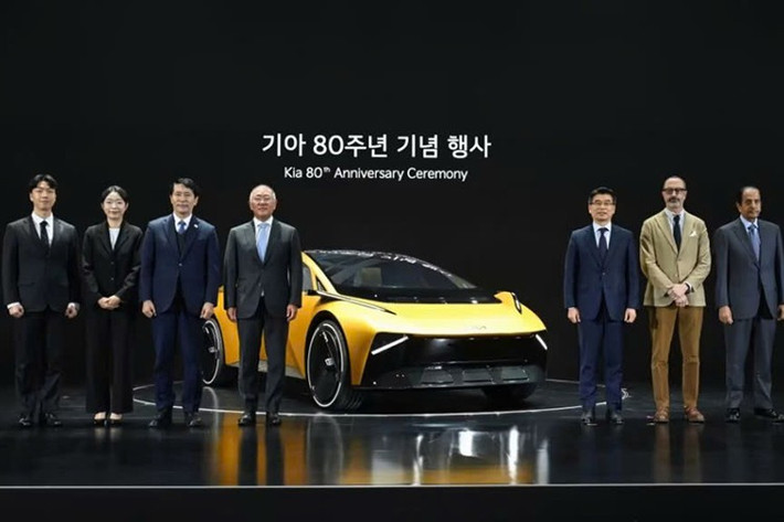 Không đơn thuần là một bản concept kiểu dáng, Kia Vision Meta Turismo hoàn toàn mới được định vị là sự kết hợp giữa trải nghiệm lái thể thao, tương tác kỹ thuật số nhập vai và không gian nội thất lấy cảm hứng từ phòng chờ cao cấp.