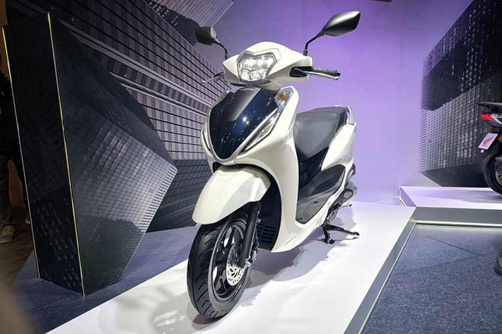 Việc ra mắt New Honda Lead 2026 được xem là bước nâng cấp quan trọng cho dòng xe tay ga hướng đến tính thực dụng, giúp gia tăng độ an toàn nhưng vẫn giữ vững các ưu điểm về không gian chứa đồ, sự tiện lợi và hình ảnh cao cấp.