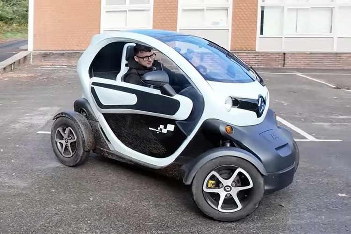 Điểm gây sốc nhất của bản độ này chính là mô-men xoắn đạt mức 938 Nm. Để dễ hình dung, siêu xe Lamborghini Aventador với khối động cơ V12 danh tiếng cũng chỉ đạt 690 Nm, hay mẫu bán tải "khủng long" 2027 Ram TRX với động cơ V8 siêu nạp cũng dừng lại ở mức 921 Nm.