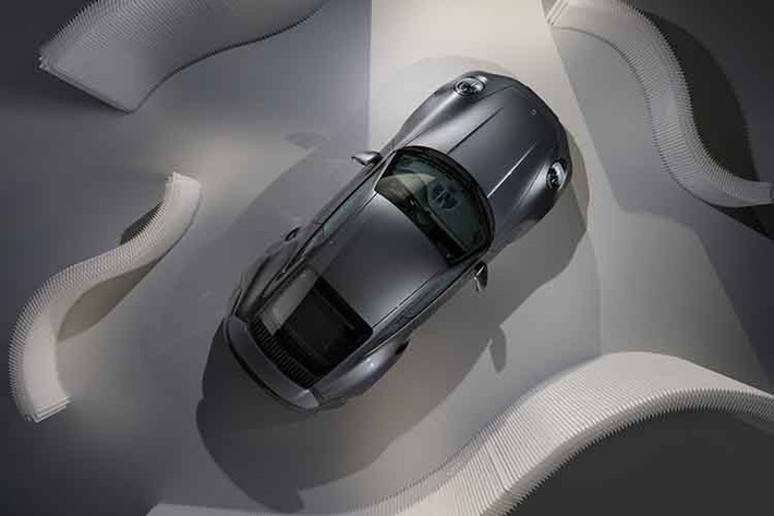 Xe có 3 kiểu mâm, gồm: 911 Turbo S, 911 Turbo Exclusive Design và 911 Sport Classic với kích thước 20 inch ở cầu trước và 21 inch ở cầu sau.Porsche 911 Turbo S facelift có phần đuôi tạo hình ngầu hơn nhờ vào các khe thoát gió hông và cánh gió sau cố định. Khuếch tán gió sau mở rộng theo bề ngang thân xe.