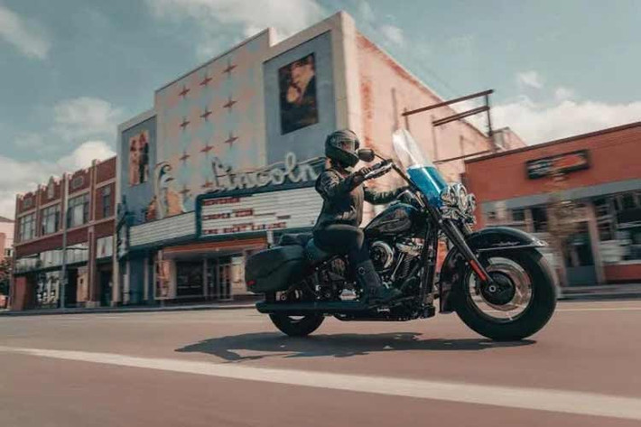 Tuy nhiên có vẻ như hãng xe môtô Harley-Davidson sẽ chỉ dành Street Glide 3 và Heritage Classic Liberty Edition phiên bản đặc biệt dành cho thị trường quê nhà Mỹ.