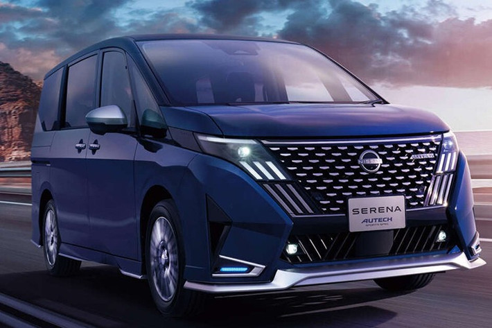 Bên cạnh đó là gói ngoại thất Autech Line tùy chọn cho Nissan Serena 2026, mang đến bộ mâm hợp kim 16 inch với thiết kế khác biệt, viền lưới tản nhiệt mạ crôm tối màu, ốp gương chiếu hậu ánh kim và chất liệu ghế mới.