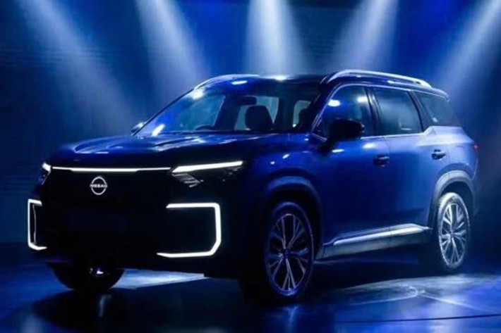 Nissan đang đẩy mạnh thâm nhập vào các thị trường mới nổi với Gravite, một mẫu xe minivan cỡ nhỏ 7 chỗ ngồi được thiết kế dành riêng cho các gia đình ở quốc gia đang phát triển có ngân sách eo hẹp.