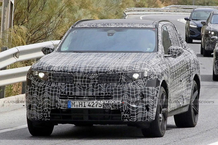 Mặc dù chưa có thông tin chính thức, nhiều khả năng BMW sẽ cung cấp nhiều phiên bản cấu hình khác nhau cho hệ thống mild hybrid 48-volt mới, tương tự như cách phân cấp X5 M60i và X5 M hiện nay.