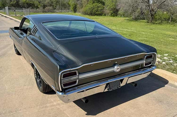 Chiếc Torino Cobra ra đời từ dòng xe cỡ trung Fairlane của Ford, thay thế cho Fairlane GT vào năm 1969 và được định vị là câu trả lời của Detroit đối với GTO, 442, Road Runner, Super Bee – những chiếc xe thể thao đường phố nổi tiếng thời bấy giờ.
