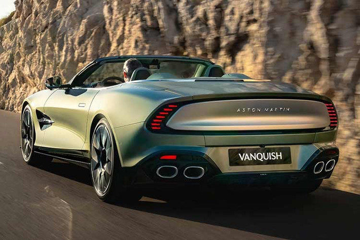 Siêu xe Aston Martin Vanquish Volante có giá bán tại Mỹ khoảng 489.700 USD quy đổi 12,8 tỷ đồng. Con số sau buổi đấu giá của phiên bản Wave Edition đã vượt mức 1.1 triệu USD (quy đổi khoảng 28,8 tỷ đồng).