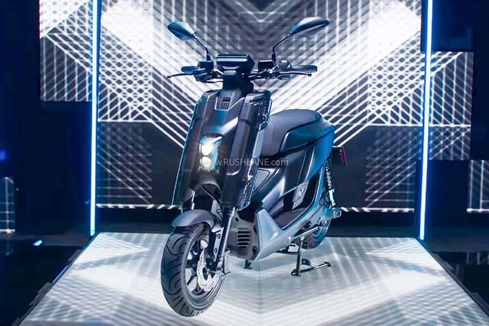 Yamaha đang ngày càng đa dạng các dòng xe máy điện của mình nhằm đáp ứng nhu cầu mới của thị trường. Và mới đây tại thị trường Đài Loan, hãng xe Nhật đã giới thiệu Yamaha EMF 2026 - một chiếc xe máy điện mới, lần đầu xuất hiện.