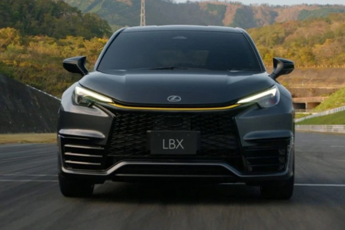 Sự xuất hiện của LBX Morizo RR Original Edition cho thấy Lexus không chỉ tập trung vào sự sang trọng mà còn sẵn sàng tạo ra những mẫu xe đậm chất cá nhân và hiệu năng cao, hướng tới nhóm khách hàng đặc biệt yêu thích sự khác biệt và trải nghiệm lái đặc sắc.