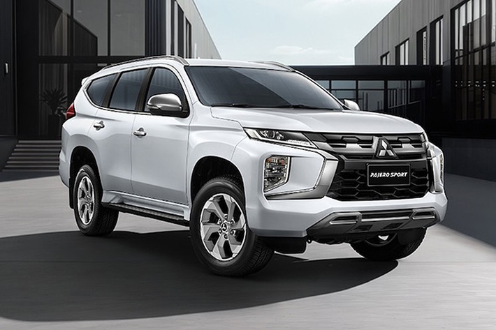 Mitsubishi Thái Lan vừa chính thức giới thiệu phiên bản Pajero Sport 2.4 GT 2WD bản nâng cấp mới thuộc đời xe 2025. Đây là phiên bản mới nhất, đóng vai trò là phiên bản cơ sở của dòng SUV 7 chỗ, sở hữu giá bán dễ tiếp cận hơn.
