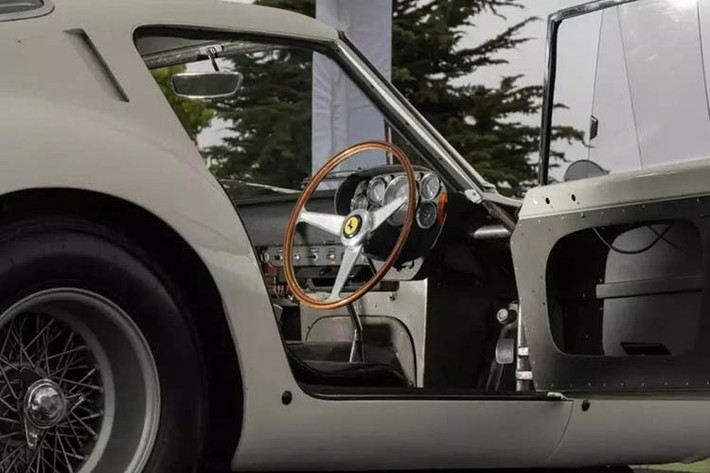 Năm 1962, chiếc xe này được mang đến cho bộ phận đua xe của Jaguar mượn tạm thời để thử nghiệm khí động học và hiệu suất tại nhà máy Browns Lane ở Allesley, Coventry, Anh, nơi khai sinh ra những chiếc xe huyền thoại như Lightweight E-Type và XJ13. Jack Sears đã giành chiến thắng ở hạng mục GT trong cuộc đua Guards Trophy năm 1963 tại Brands Hatch.