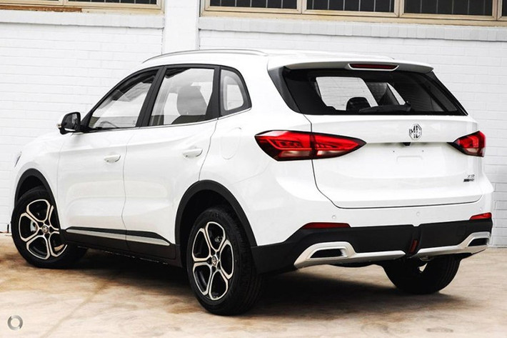 Xe vẫn được trang bị gói an toàn toàn diện MG Pilot, bao gồm hàng loạt công nghệ hỗ trợ người lái hiện đại như: Hỗ trợ phanh khẩn cấp tự động (AEB). Cảnh báo lệch làn và hỗ trợ giữ làn đường (LKA &amp; LDP). Kiểm soát hành trình thích ứng (ACC). Nhận diện biển báo tốc độ (TSR). Giám sát điểm mù và cảnh báo phương tiện cắt ngang phía sau (BSM &amp; RCTA).