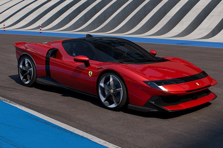Ferrari vừa chính thức ra mắt siêu phẩm mới nhất của mình, chiếc xe 849 Testarossa PHEV 2025 mới là sự kết hợp di sản của những thương hiệu biểu tượng nhất Maranello với hệ truyền động hybrid tiên tiến nhất mà thương hiệu này từng chế tạo.