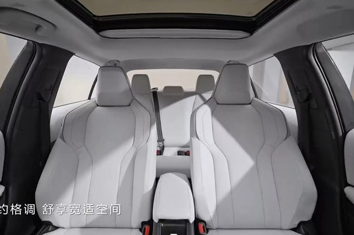 Cả Corolla và Levin L mới đều cung cấp các tùy chọn động cơ quen thuộc nhưng được tinh chỉnh với động cơ tăng áp 1.2L: công suất 114 mã lực.